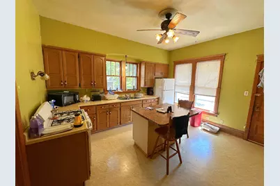 319 S Monroe Street, Streator, IL 61364 - Photo 4