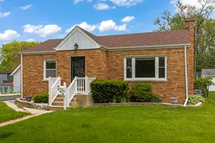 109 S Hudson St, Westmont, IL 60559 - Photo 2