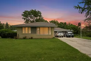 12519 S Menard Ave, Palos Heights, IL 60463 - Photo 2
