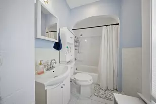 327 Silver St, Elgin, IL 60123 - Photo 16