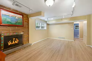 146 Millbrook Ln, Wilmette, IL 60091 - Photo 12