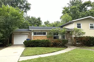 146 Millbrook Ln, Wilmette, IL 60091 - Photo 1