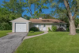 366 Oswego St, Park Forest, IL 60466 - Photo 1