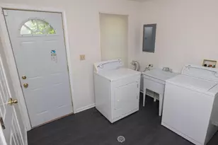 366 Oswego St, Park Forest, IL 60466 - Photo 14