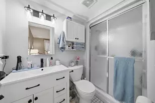 9514 S Kilbourn Ave, Oak Lawn, IL 60453 - Photo 16