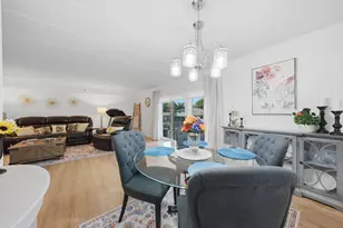 9514 S Kilbourn Ave, Oak Lawn, IL 60453 - Photo 6