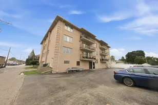 9514 S Kilbourn Ave, Oak Lawn, IL 60453 - Photo 26