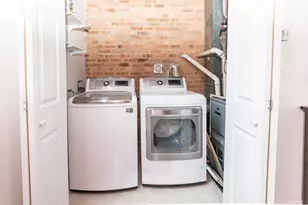 1214 W Belmont Ave, Chicago, IL 60657 - Photo 10
