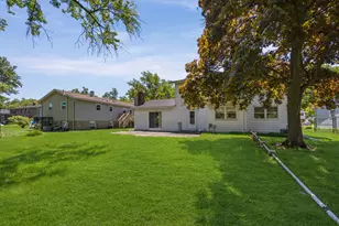 538 Maple Ln, Darien, IL 60561 - Photo 20