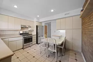 921 N Western Ave, Park Ridge, IL 60068 - Photo 14