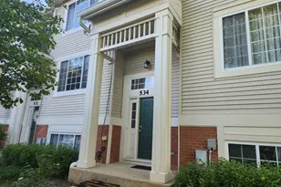 534 Cary Woods Cir, Cary, IL 60013 - Photo 1