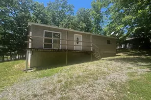 35 Sandy Point, Orangeville, IL 62939 - Photo 2