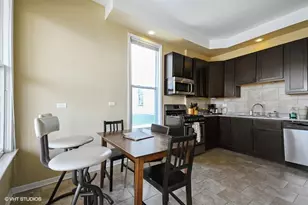 1138 W Addison St, Chicago, IL 60613 - Photo 4