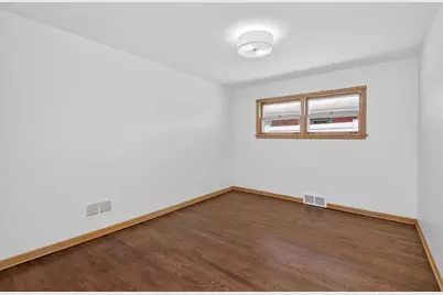924 S Hillcrest Avenue, Elmhurst, IL 60126 - Photo 14