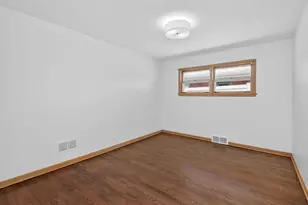 924 S Hillcrest Ave, Elmhurst, IL 60126 - Photo 14