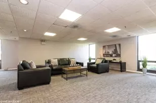 9098 W Terrace Dr, Niles, IL 60714 - Photo 4