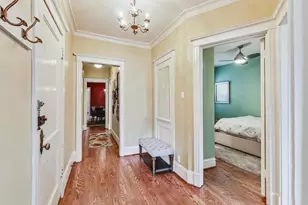 3808 N Pine Grove Ave, Chicago, IL 60613 - Photo 8