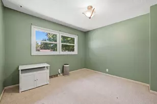 5645 S Beebe Dr, Rochelle, IL 61068 - Photo 10