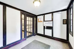 918 W Ainslie St, Chicago, IL 60640 - Photo 8