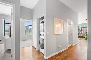 340 W Superior St, Chicago, IL 60654 - Photo 18