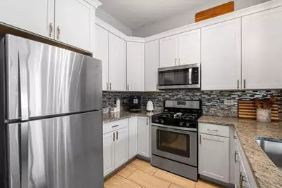 340 W Superior Street #1401, Chicago, IL 60654 - Photo 8