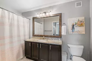 340 W Superior St, Chicago, IL 60654 - Photo 12