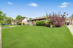 7030 Saratoga Dr, Bridgeview, IL 60455 - Photo 14