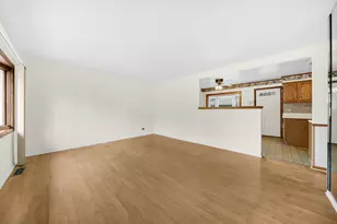 7030 Saratoga Dr, Bridgeview, IL 60455 - Photo 2