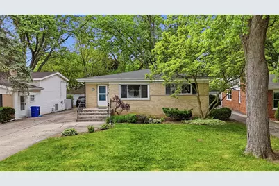579 Dawes Avenue, Glen Ellyn, IL 60137 - Photo 2