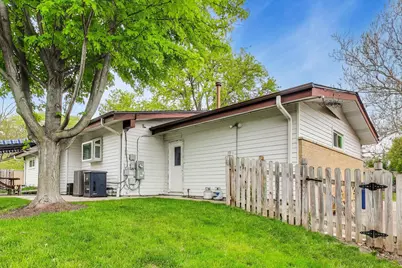 201 E Monroe Avenue, Villa Park, IL 60181 - Photo 16