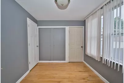 3422 N Kolmar Avenue, Chicago, IL 60641 - Photo 10