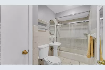 3424 W Parker Avenue, Chicago, IL 60647 - Photo 12