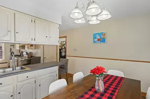 735 Kirkwood Ave, Winthrop Harbor, IL 60096 - Photo 12
