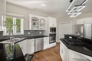 5815 Rosinweed Ln, Naperville, IL 60564 - Photo 12