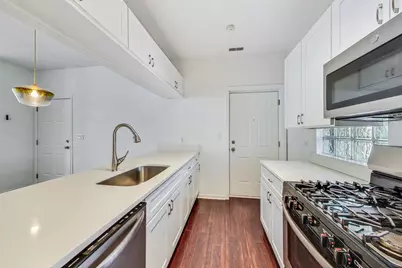 301 W Goethe Street #304C, Chicago, IL 60610 - Photo 12