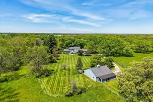 33W451 Surrey Rd, Wayne, IL 60184 - Photo 6
