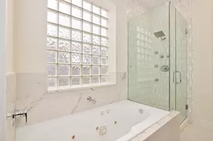 945 N Honore St, Chicago, IL 60622 - Photo 14