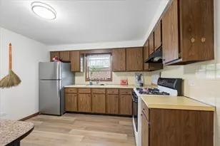7356 W Addison St, Chicago, IL 60634 - Photo 16