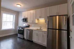 3126 W Eddy St, Chicago, IL 60618 - Photo 4