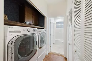 823 N Marshfield Ave, Chicago, IL 60622 - Photo 24