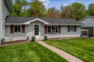 410 Elgin St, Cherry Valley, IL 61016 - Photo 14