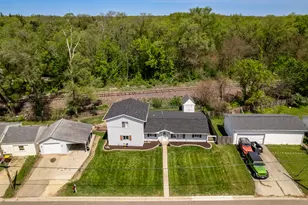 410 Elgin St, Cherry Valley, IL 61016 - Photo 2
