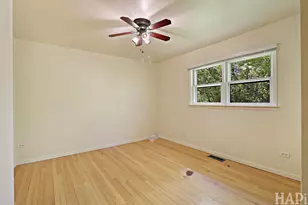 26 Woodland Ave, Fox Lake, IL 60020 - Photo 12