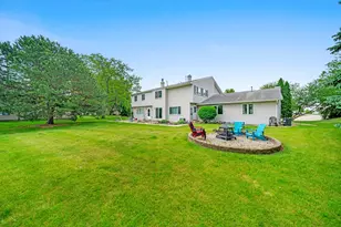 1837 Kerrybrook Ct, Sycamore, IL 60178 - Photo 18