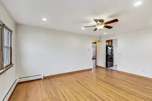 4933 N Lester Ave, Chicago, IL 60630 - Photo 6
