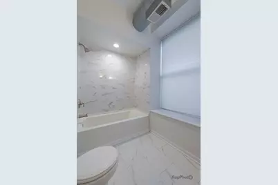 811 S Lytle Street #410, Chicago, IL 60607 - Photo 22