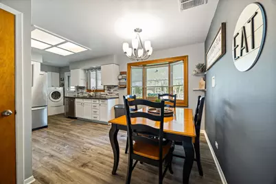 948 Carswell Court, Elk Grove Village, IL 60007 - Photo 6