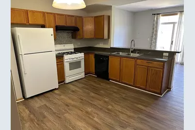 2240 Flagstone Lane, Carpentersville, IL 60110 - Photo 2