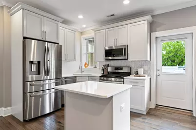 2705 N Mildred Avenue #3C, Chicago, IL 60614 - Photo 4