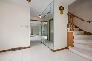 2626 Farnsworth Ln, Northbrook, IL 60062 - Photo 2